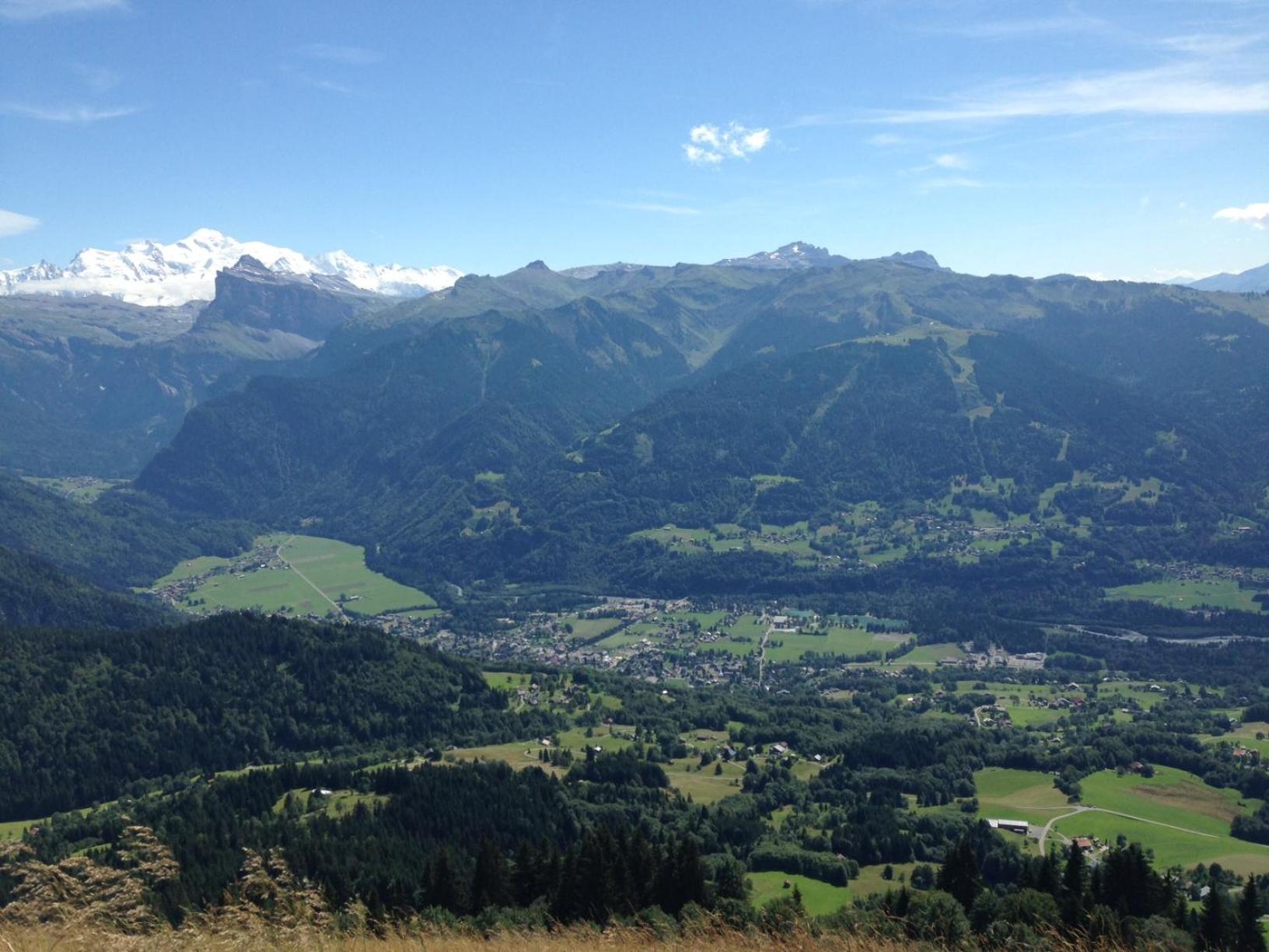 Logis Hotel Gai Soleil Samoëns Екстериор снимка