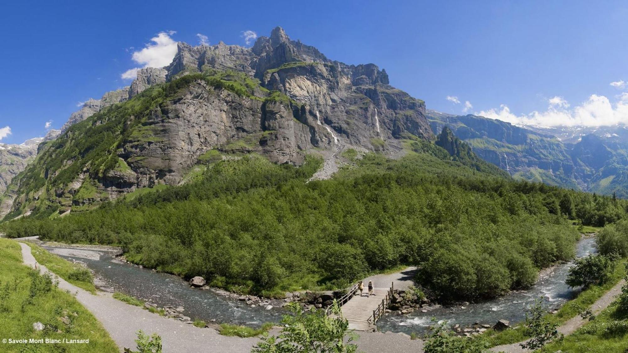 Logis Hotel Gai Soleil Samoëns Екстериор снимка
