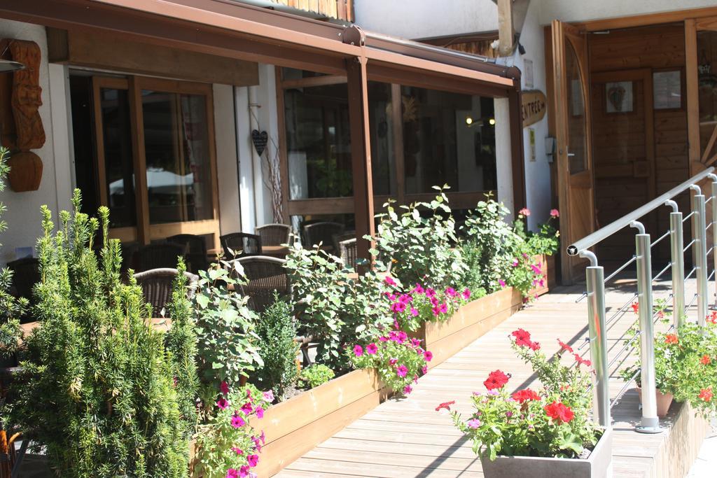 Logis Hotel Gai Soleil Samoëns Екстериор снимка