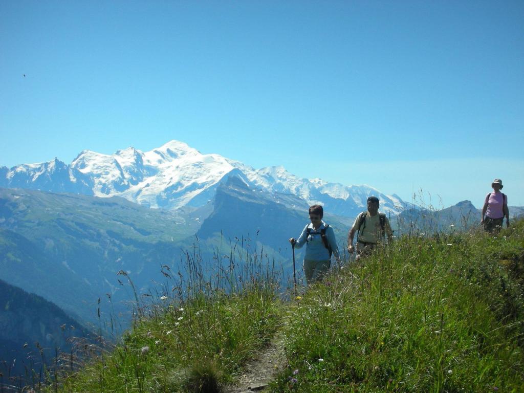 Logis Hotel Gai Soleil Samoëns Екстериор снимка