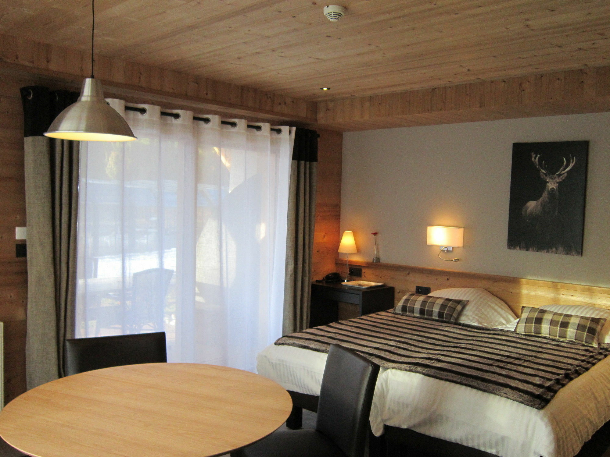 Logis Hotel Gai Soleil Samoëns Екстериор снимка
