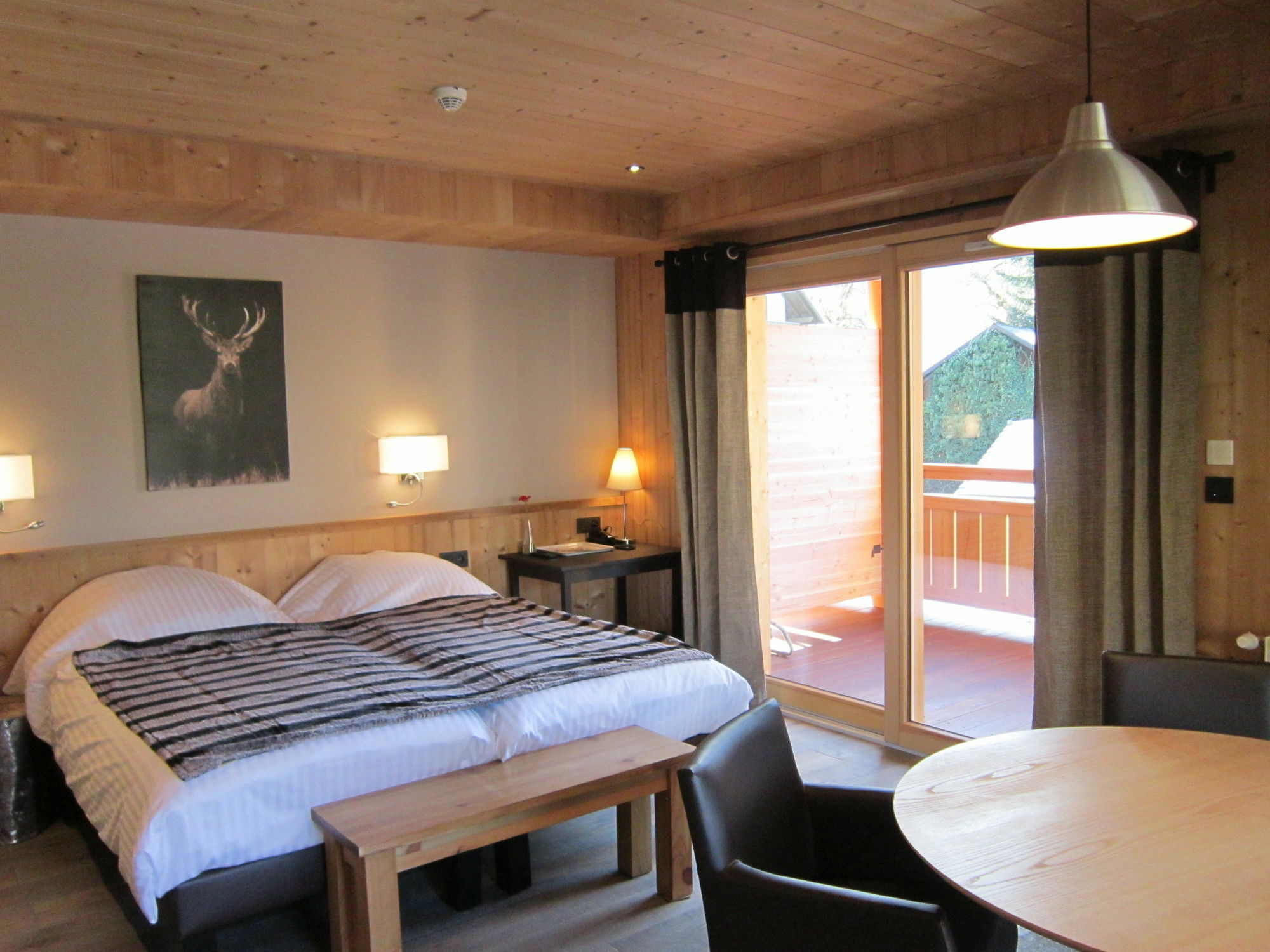 Logis Hotel Gai Soleil Samoëns Екстериор снимка